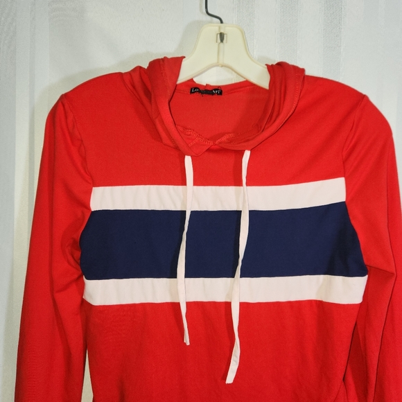 LOVE ❤️ ARI RED WHITE AND BLUE WOMEN'S LIGHTWEIGHT CROP HOODIE SIZE LARGE - Picture 2 of 9
